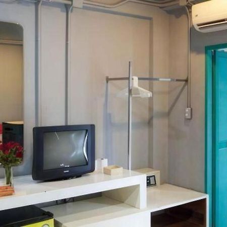 Oyo 292 The Oddy Hip Hotel Patong Exterior foto