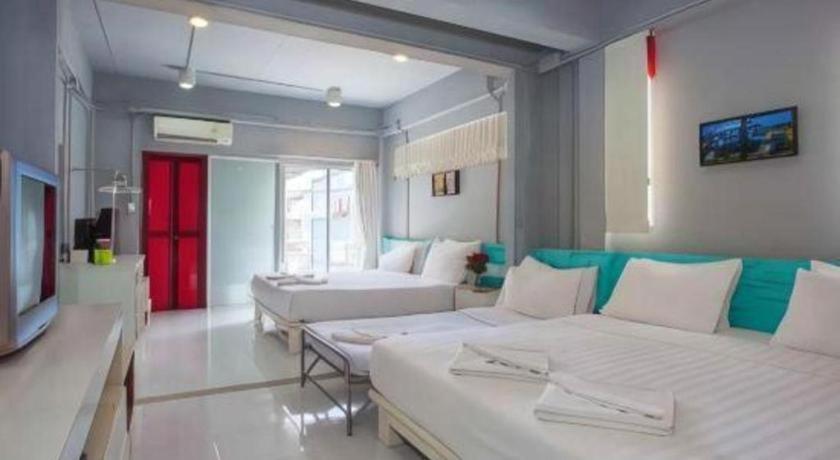 Oyo 292 The Oddy Hip Hotel Patong Exterior foto